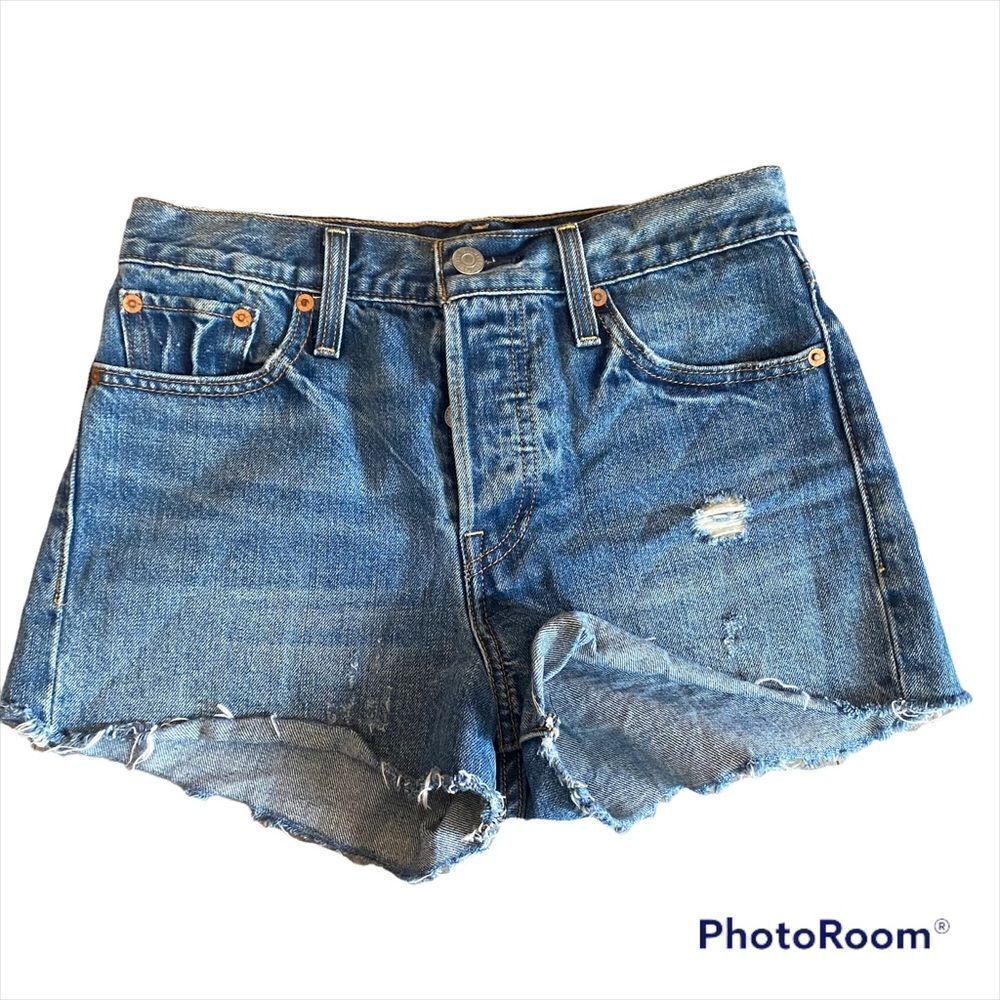 Levi buttonfly shorts 26 